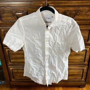 Goodfellow & Co white button down cotton t-shirt